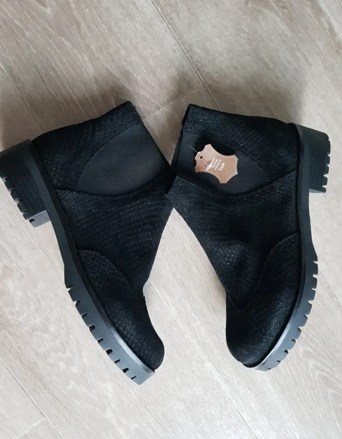 Bottine noires Liberto taille 36 neuves