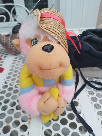 Peluche singe banane 17 cm