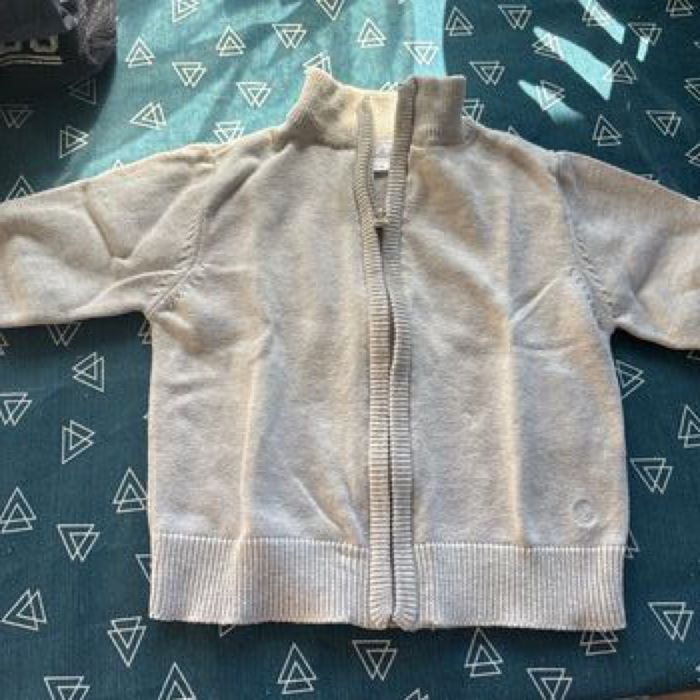 Sweat blanc cassé 3 mois
