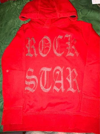 Sweat à capuche rouge rock 7 ans garçon Zara