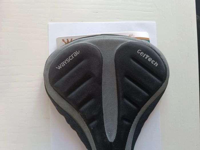 Housse de selle rembourrée pour vélo taille M (vélo de ville) neuve avec étiquette - photo numéro 4
