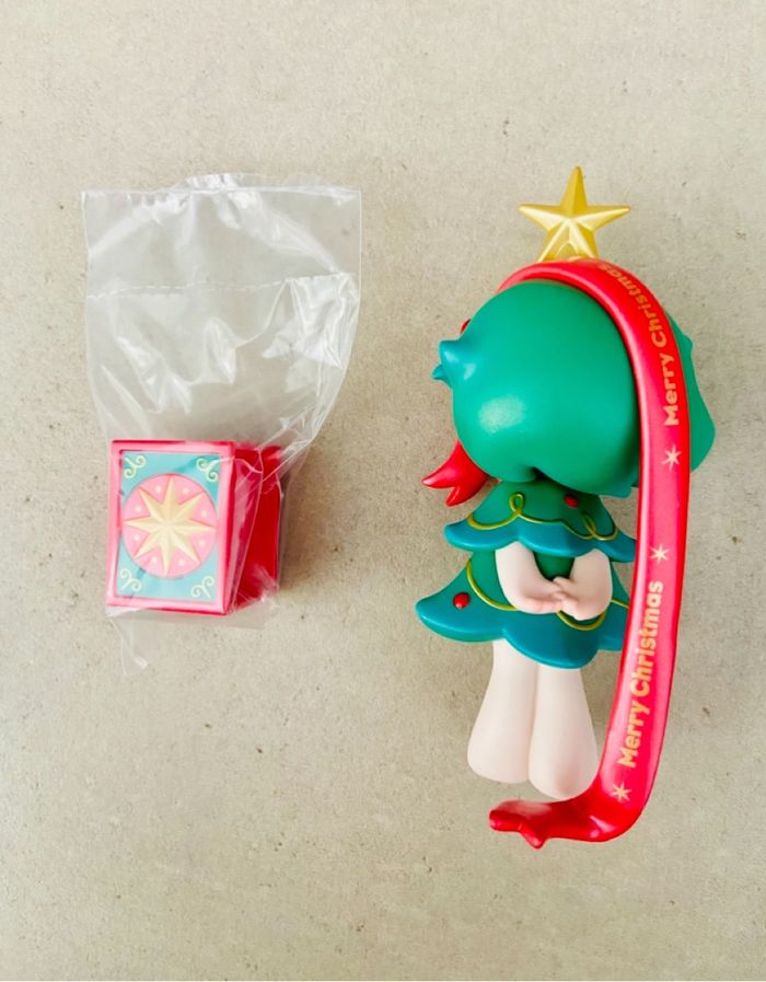 Pop Mart Azura Warm Christmas -  Decorating The Tree - photo numéro 3