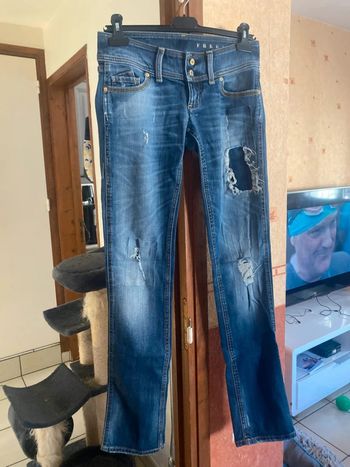 Jeans femme marque feeesoul très bon etat