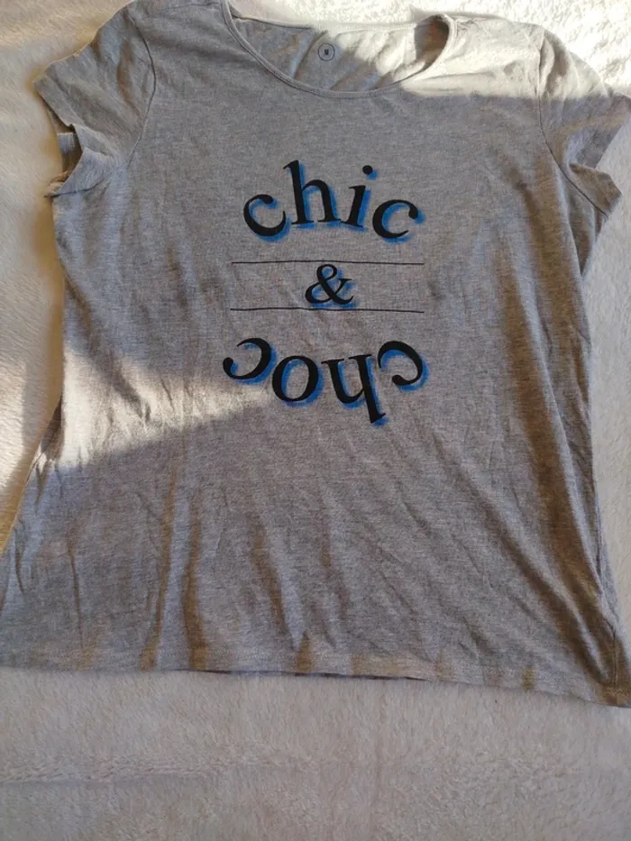 T-shirt femme gris taille M marque Carrefour - photo numéro 3