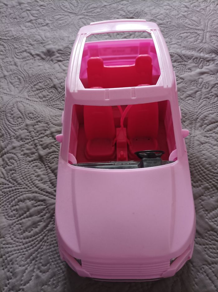 4*4 / voiture barbie - photo numéro 2