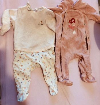 Lot 2 pyjamas 3 mois tape à l’œil velours
