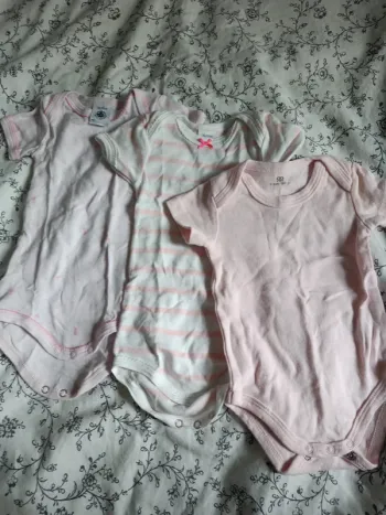 Lot de 3 bodies Petit Bateau La redoute 60cm roses