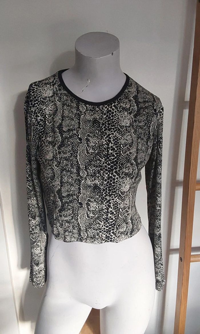 Haut court top croc crop reptile noir beige T 36