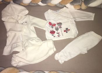 Lot Bébé fille 1 mois