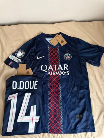 Maillot PSG 2025/2026 Désiré Doué Badge UEFA Taille XL