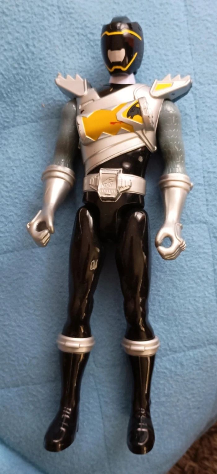 Lot 2 figurines Power Ranger - photo numéro 3