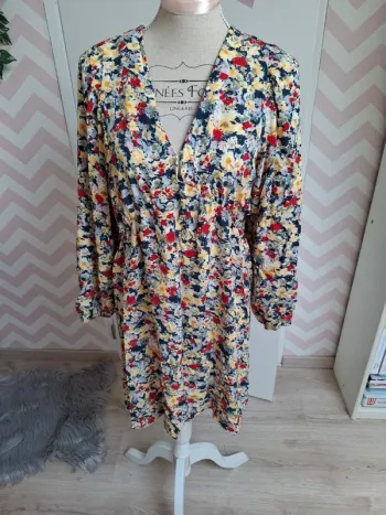 Robe décolleté dos
