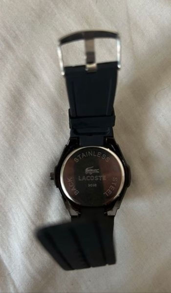 Montre Lacoste neuve jamais portée - photo numéro 2