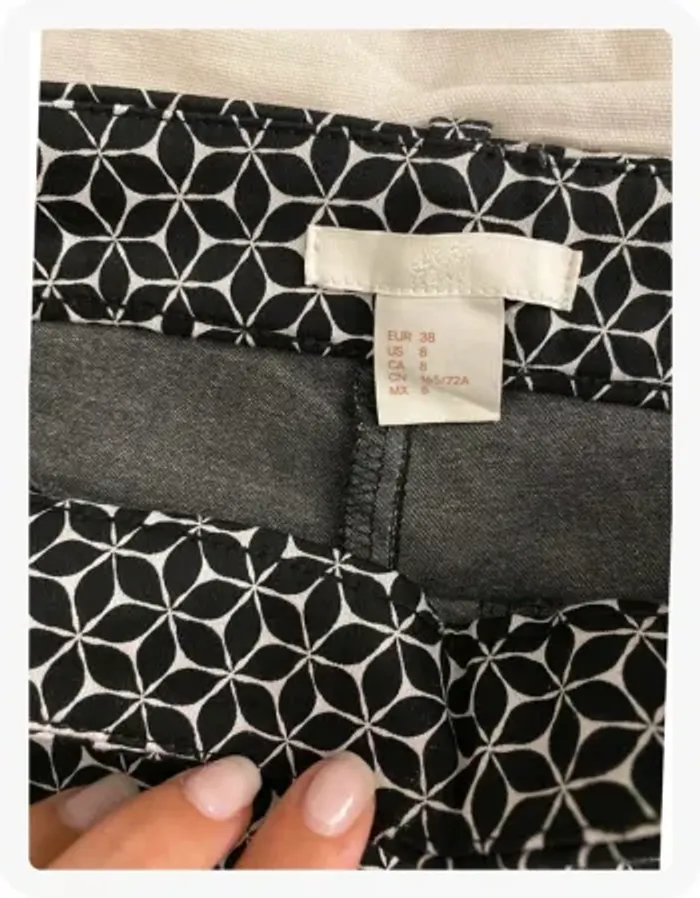 Pantalon imprimé graphique noir et blanc H&M - photo numéro 4
