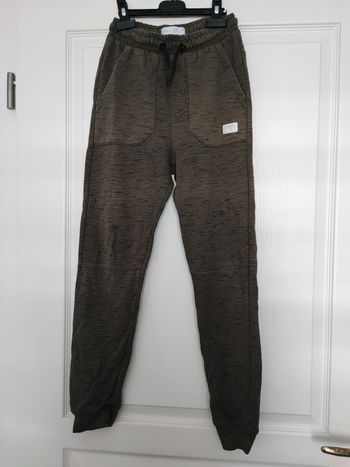 Jogging Zara 10 ans 140 cm kaki