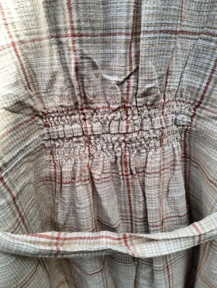 Robe courte à carreaux boutonnée - photo numéro 4