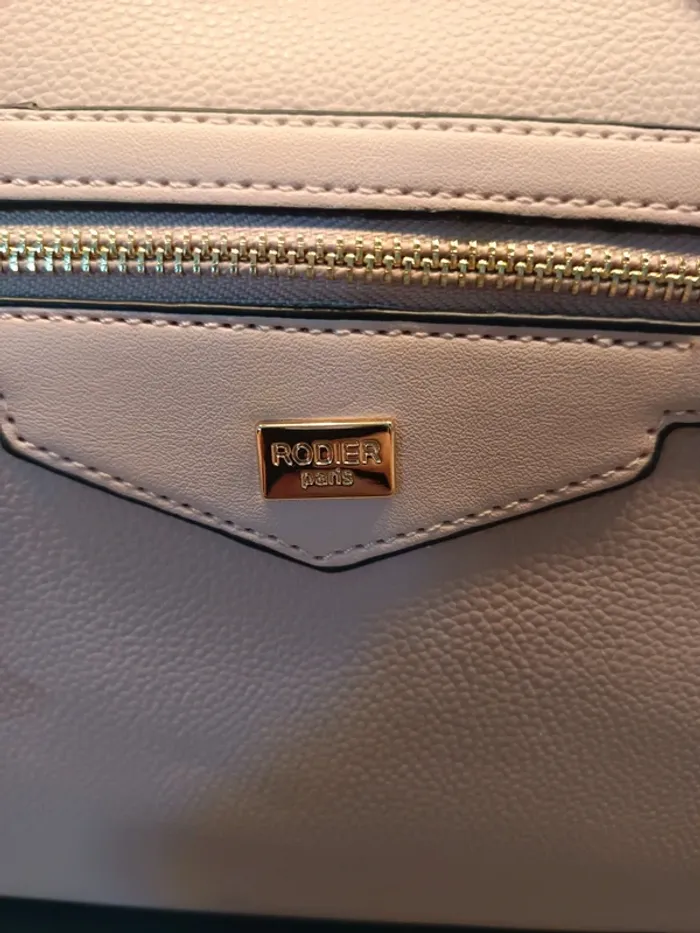 Vend sac a main Rodier neuf avec étiquette. - photo numéro 2