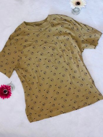 T-shirt Nike