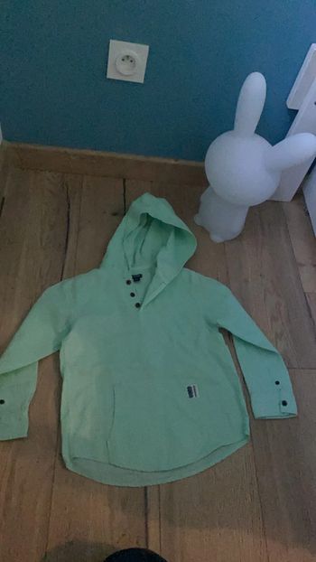 Chemise à capuche 6 ans