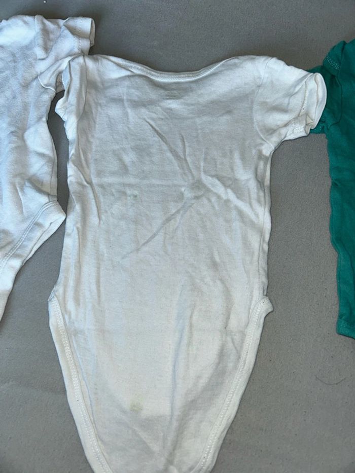 Lot body manche courte 9 mois - photo numéro 6