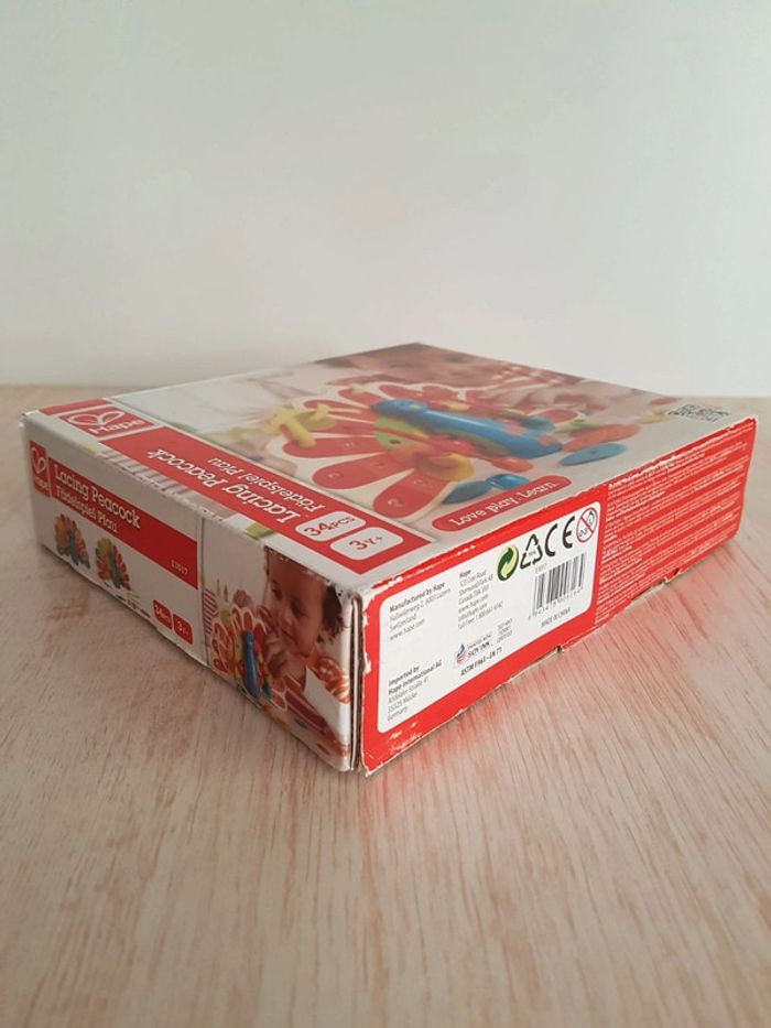 Lacing peacock jeu de laçage en bois Hape - photo numéro 16