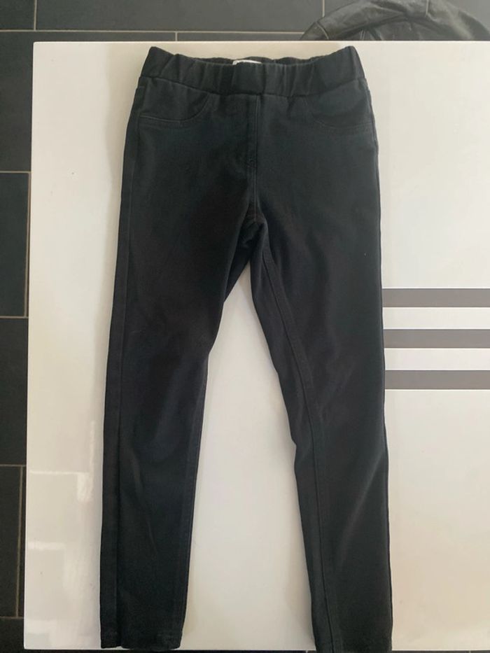 Pantalon noir taille 8 ans