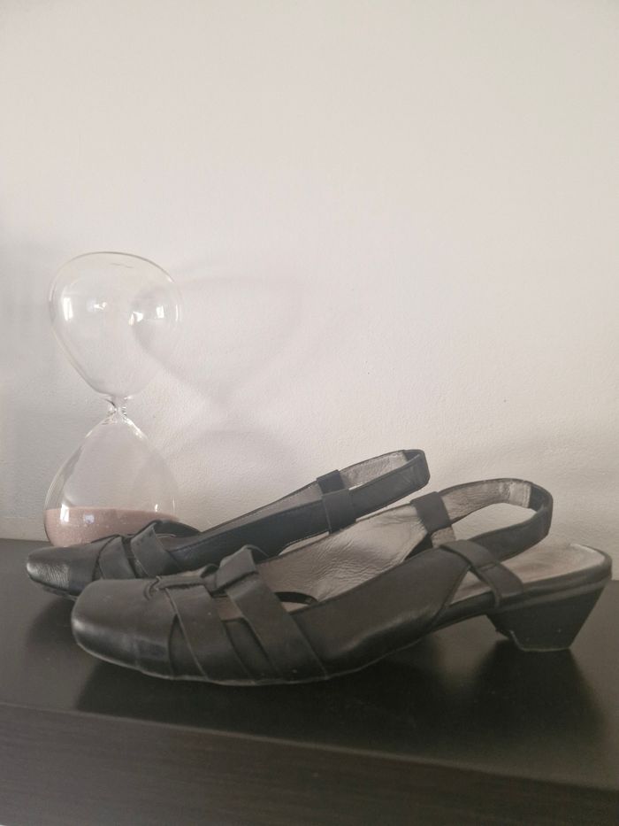 Sandales petit talon noire