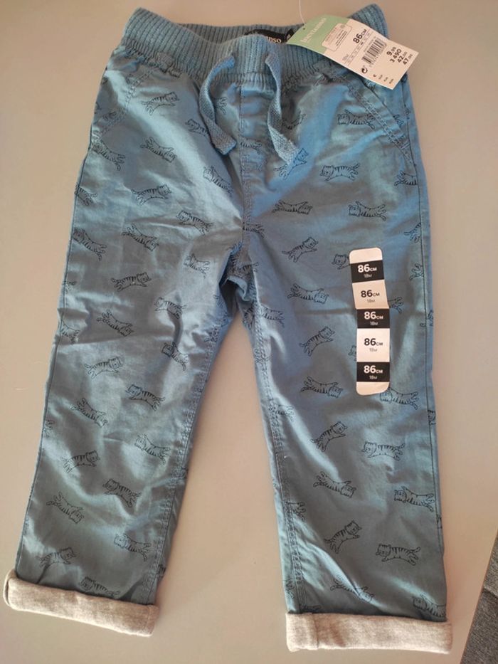 Pantalon doublé in extenso T.18 M neuf
