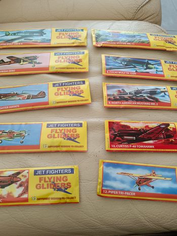 Lot de 10 jets fighters 