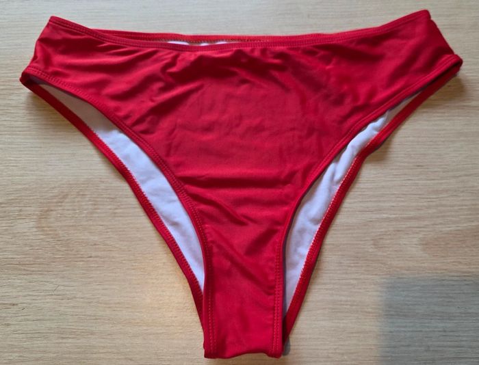 Bas maillot de bain rouge