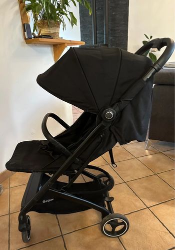 Poussette cybex beezy deep black