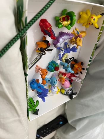 Lot de mini figurines Pokémon