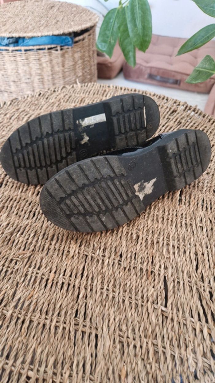 Chaussures derbie babies mocassin noirs vernis chic Liberto 🦋Pointure 31🦋 - photo numéro 4