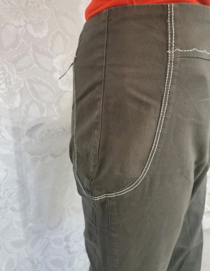 Pantacourt. Kaki. Taille 36.La mode est à vous - photo numéro 3