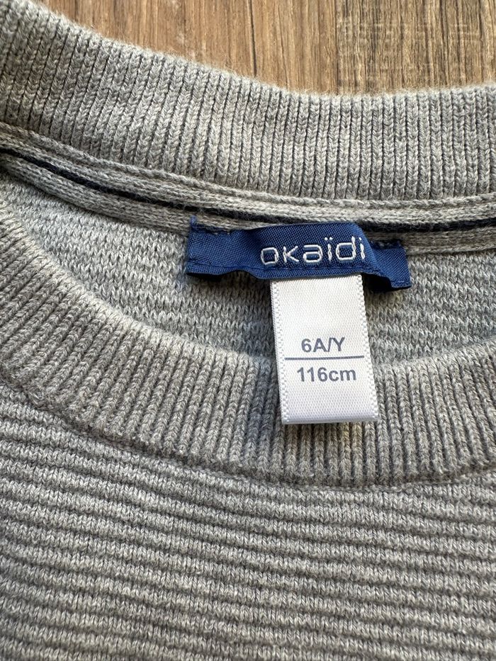 - Pull Okaidi  - 6 ans - Très Bon état - photo numéro 2