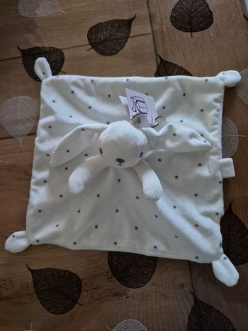 Doudou lapin blanc