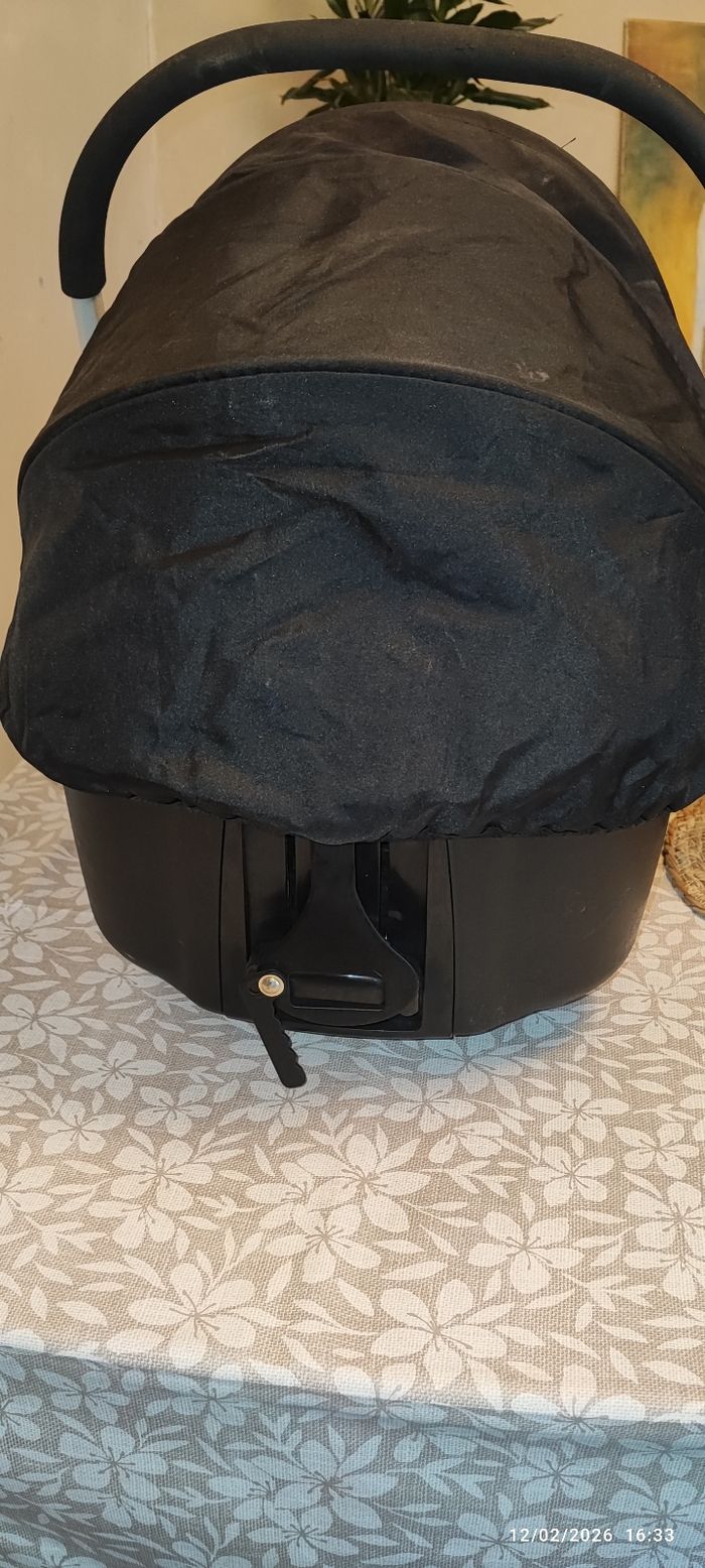 Nacelle auto bébé. Groupe 0 (0/10 kg)- Bon état - photo numéro 3