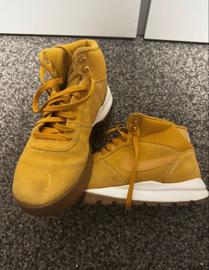 Chaussures Nike montantes - photo numéro 2