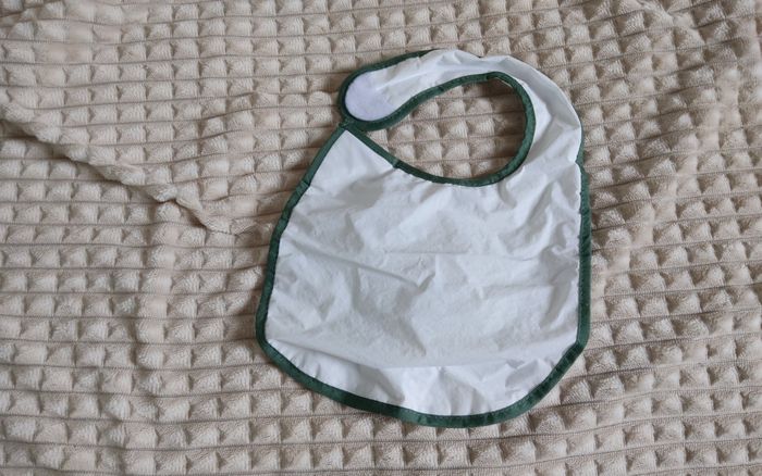 Lot de 3 bavoirs - photo numéro 2