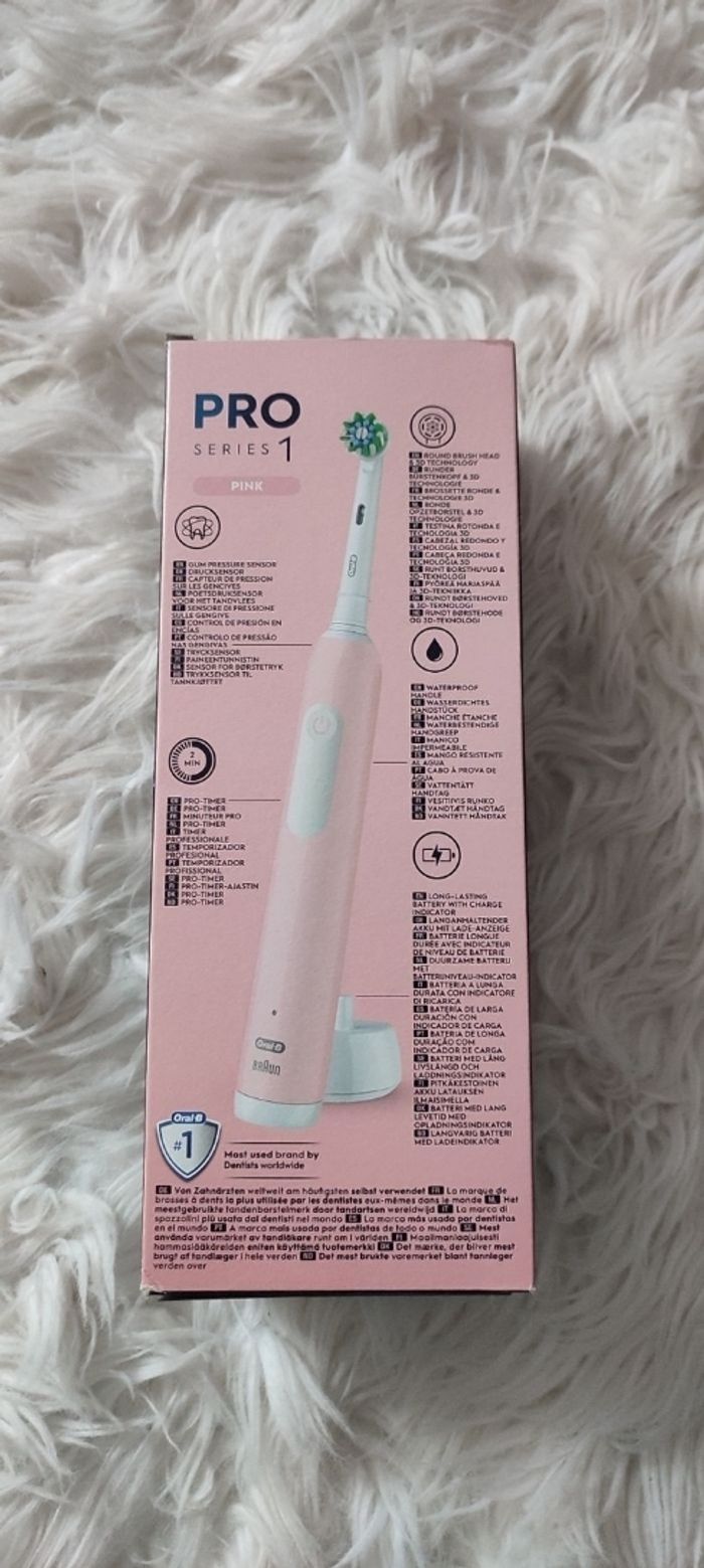 Brosse à dents électrique Oral B Pro Série 1 ROSE - NEUVE - photo numéro 2