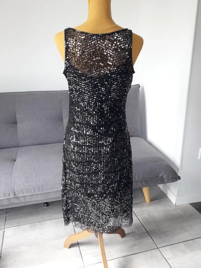 Robe noire à sequins - photo numéro 2