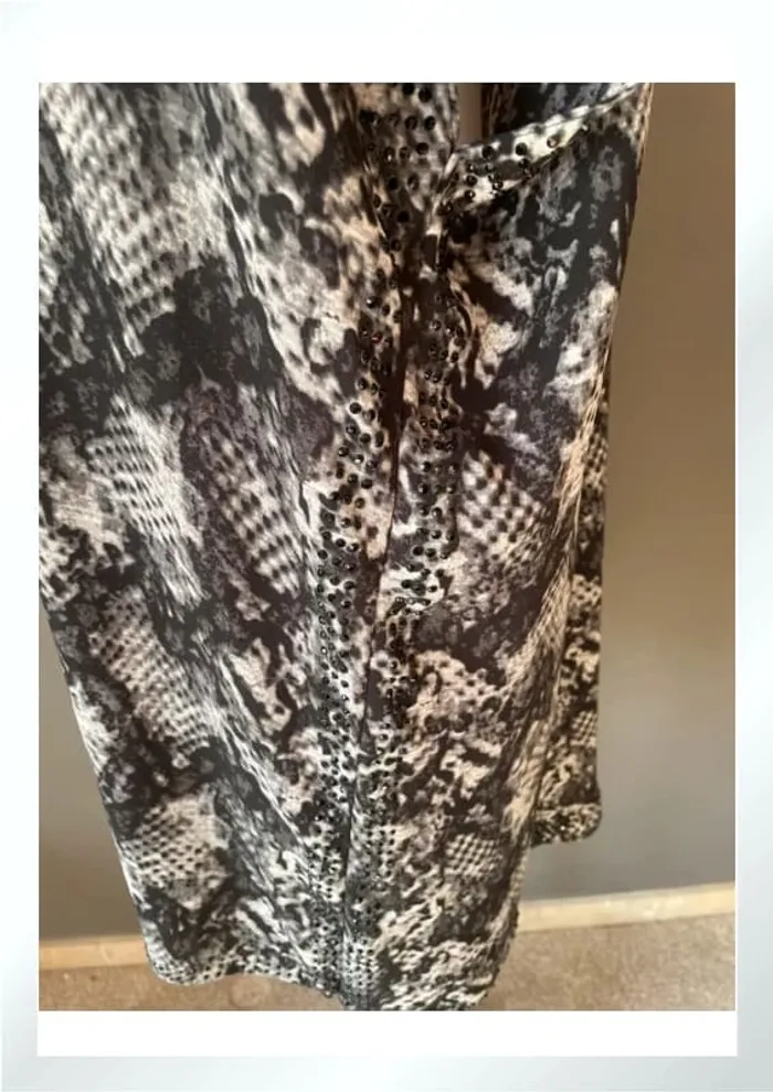 Robe à clous avec motifs - photo numéro 8