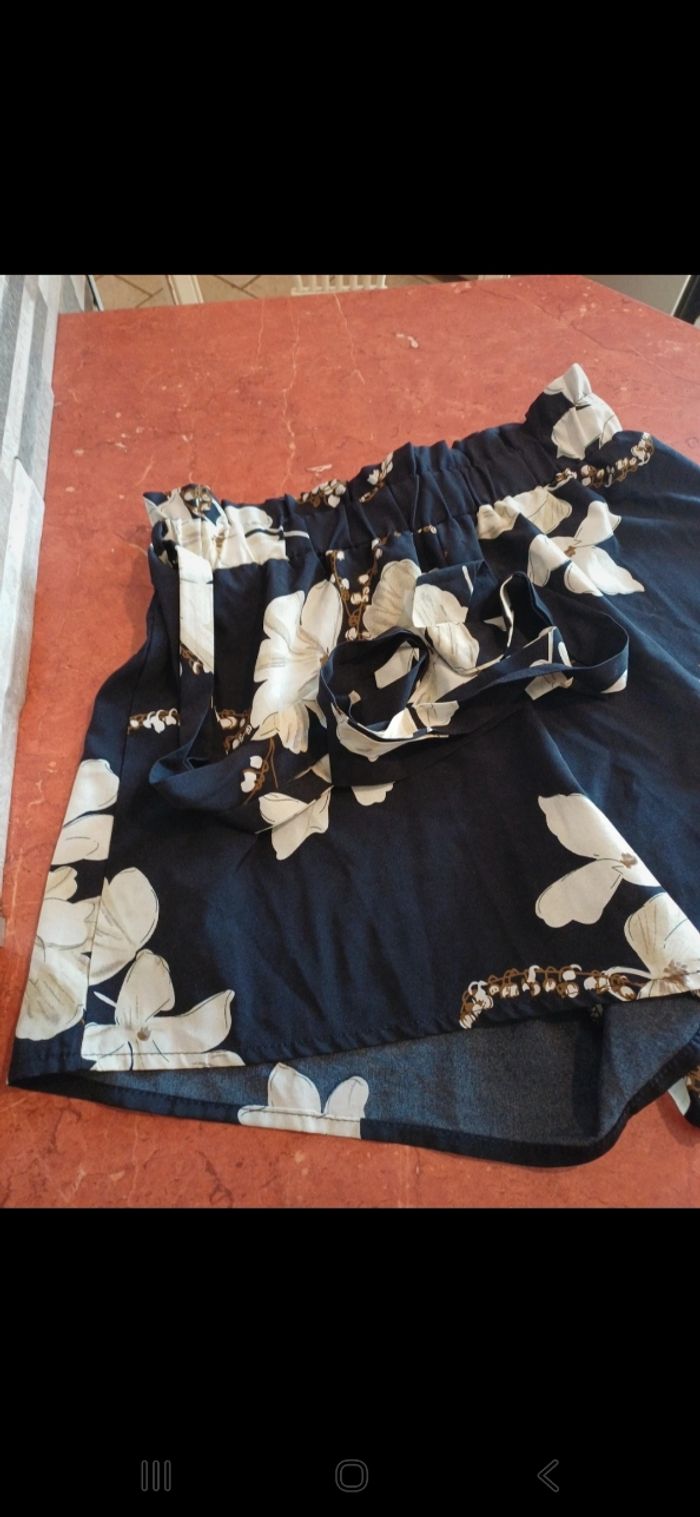 Short femme taille 38 - photo numéro 2