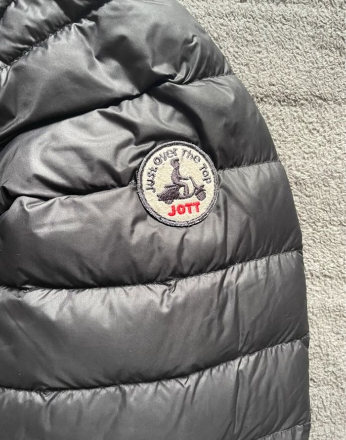 Doudoune JOTT Noir Très bon État Taille S - photo numéro 2
