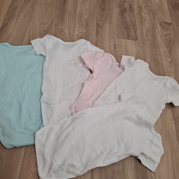 Lot de 5 bodys manches courtes 18 mois tex - photo numéro 8