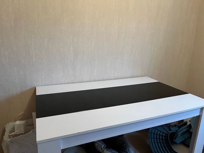 Table à manger 6-8 personnes - photo numéro 2