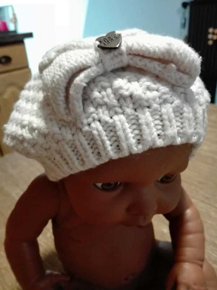 Bonnet hiver bébé fille beige crème IKKS 45 cm