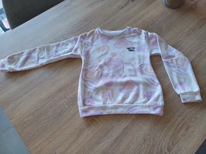 Pull fille 8 ans - photo numéro 2