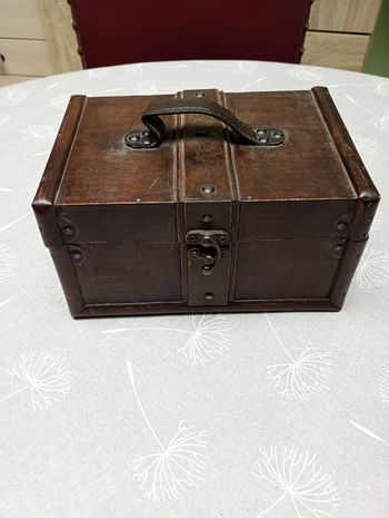 Coffre en bois