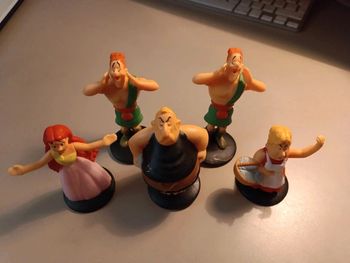 5 figurines Astérix McDonald's 2019